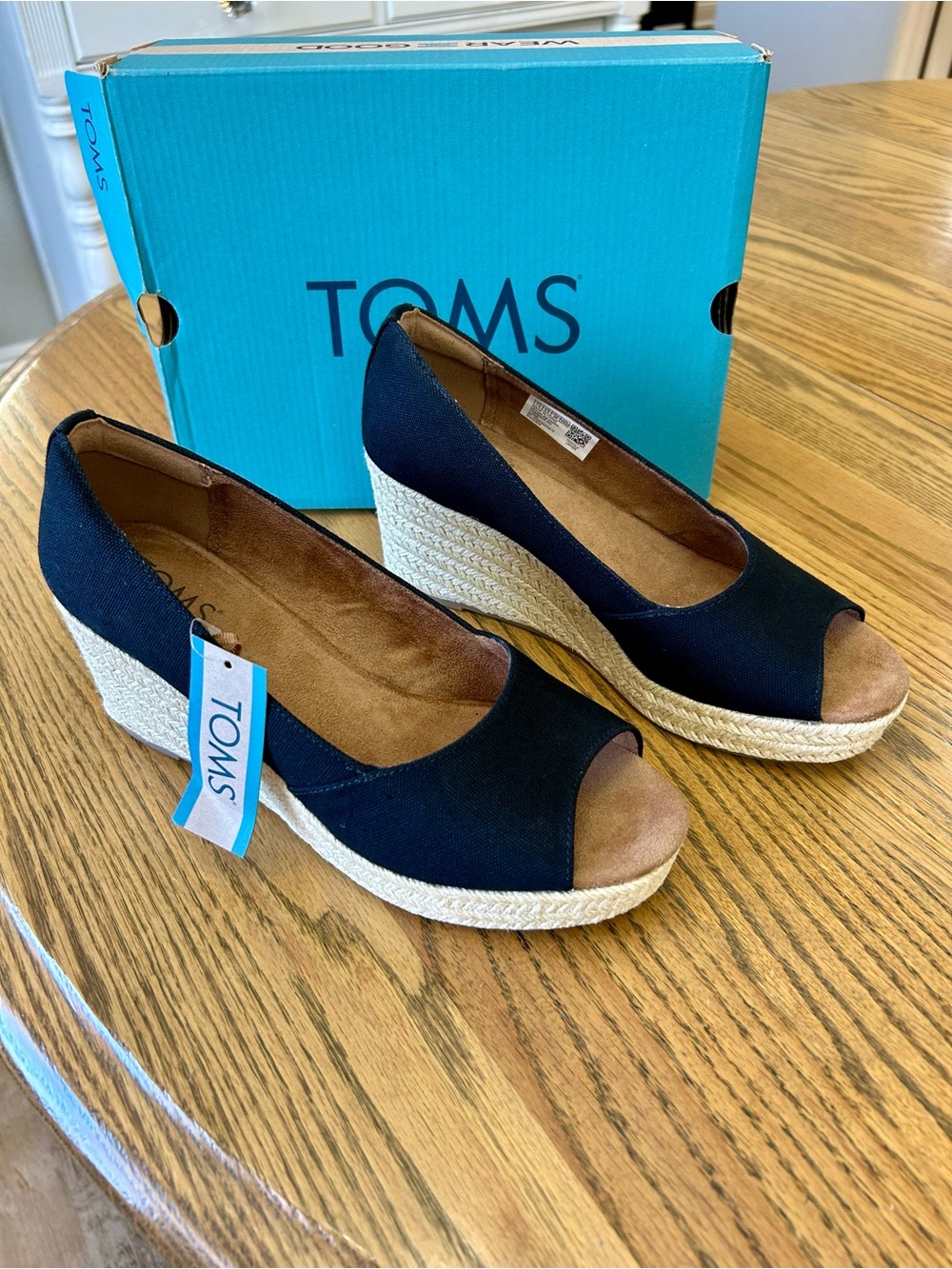 TOMS Rania Black Canvas platform Espadrille platform wedge Peep-Toe, size 7.5